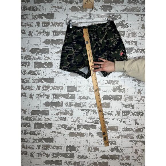 Krimson klover | women camouflage athletic shorts - Picture 6 of 9